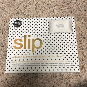 SLIP PILLOWCASE AND SLEEP MASK